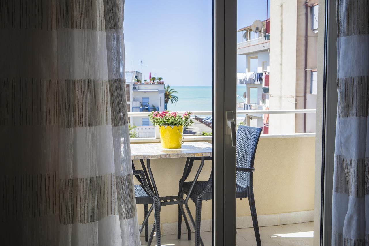 Le Notti Di Morfeo Bed and Breakfast San Leone Εξωτερικό φωτογραφία